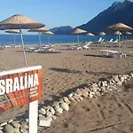 Hotel Esralina *