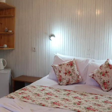 Esralina Hotel *