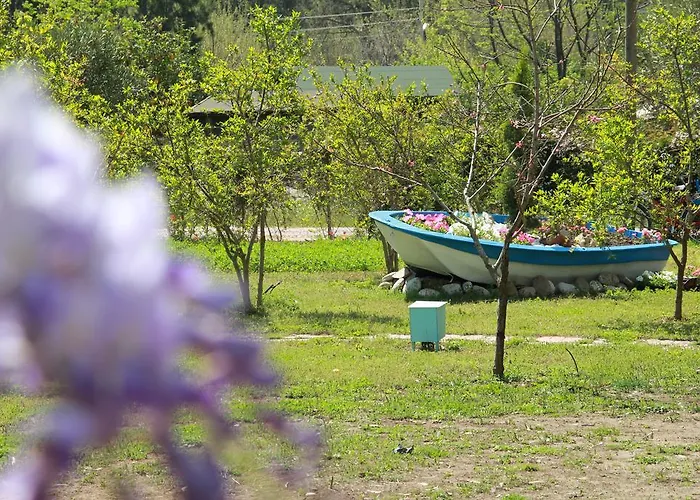 Szálloda Esralina *