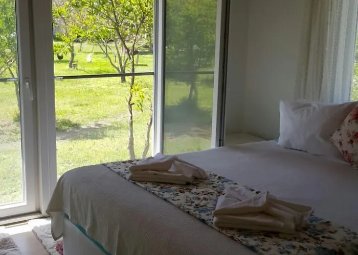 Szálloda Esralina *