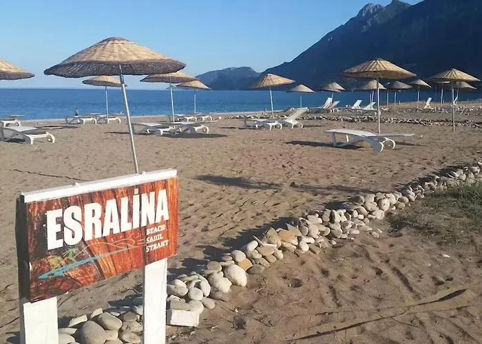 Szálloda Esralina *