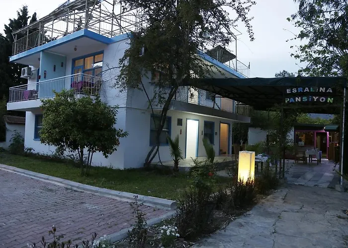 Szálloda Esralina