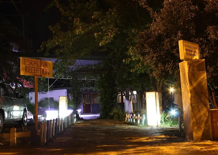 Esralina Szálloda *