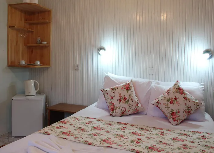 Esralina Szálloda *