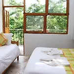 Esralina Hotel *