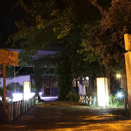 Esralina Hotel *